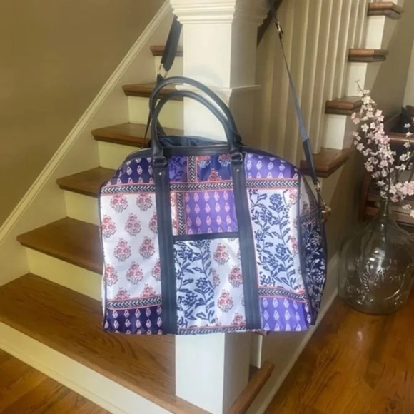 NEW Anthropologie Gwendolyn Floral Weekender Duffle Bag - Picture 3 of 3